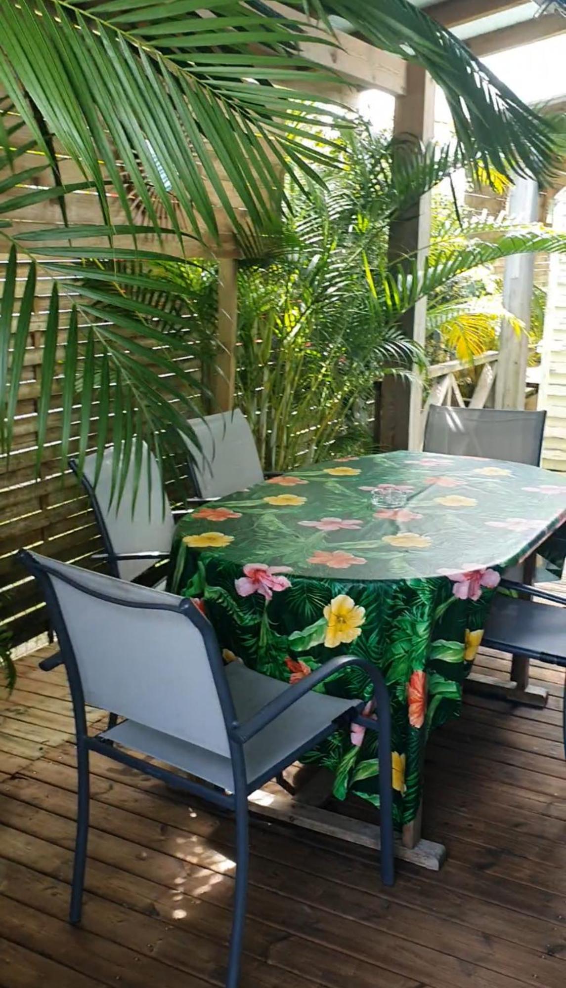 Bungalows Malueva 1 Chambre Et 1 Mezzanine A 5Min De La Plage De La Caravelle Сент-Анн Экстерьер фото